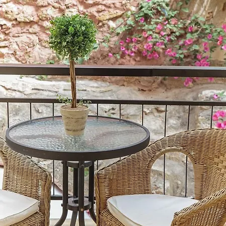Casa Kasteli Pensionat 2*